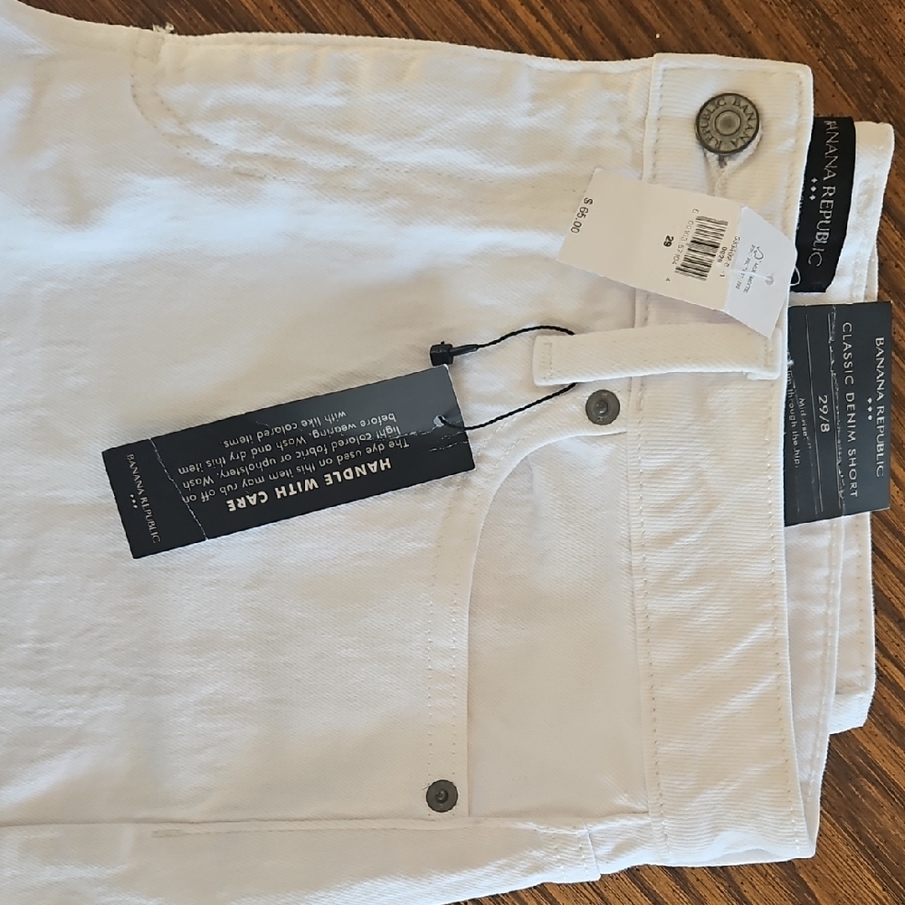 Banana Republic Classic White Shorts nwt
